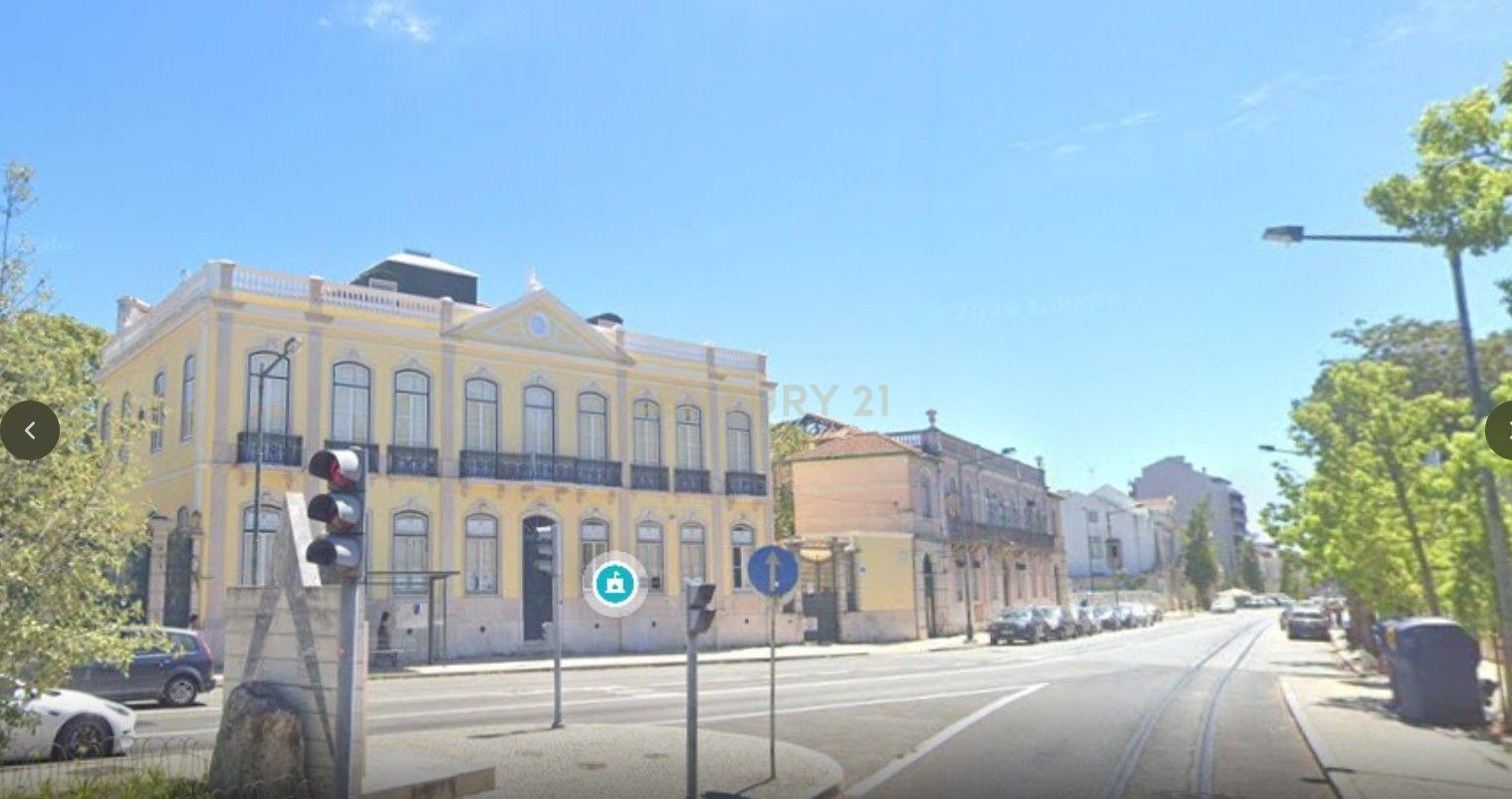 T1 com amplo terraço à Gomes Freire - Lisboa - Image 11